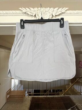 Kyodan Light Gray Athletic Skort with Zipper Pockets